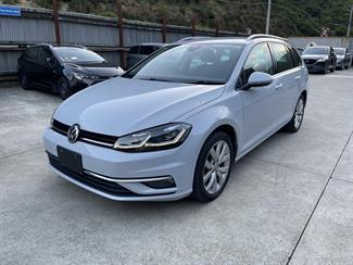 2017 Volkswagen Golf - Thumbnail