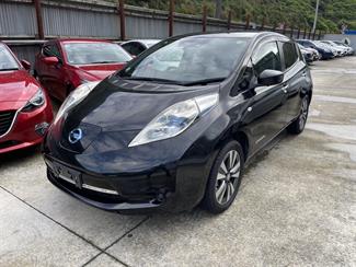 2017 Nissan Leaf - Thumbnail