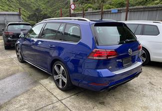 2019 Volkswagen Golf R - Thumbnail