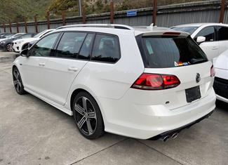 2015 Volkswagen Golf R - Thumbnail