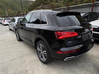 2017 Audi Q5 - Thumbnail