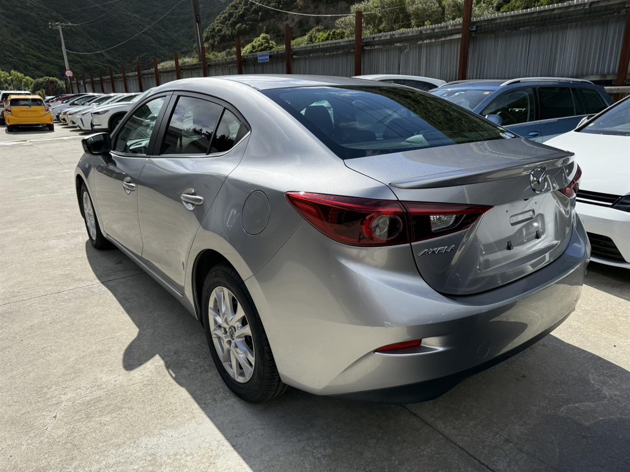 2015 Mazda Axela