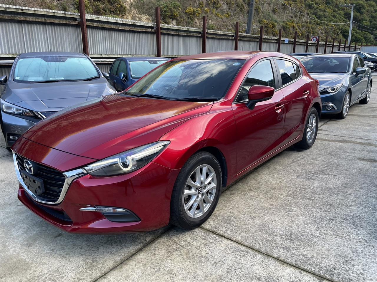 2017 Mazda Axela