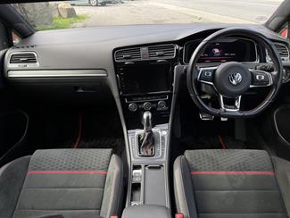 2019 Volkswagen Golf GTI - Thumbnail