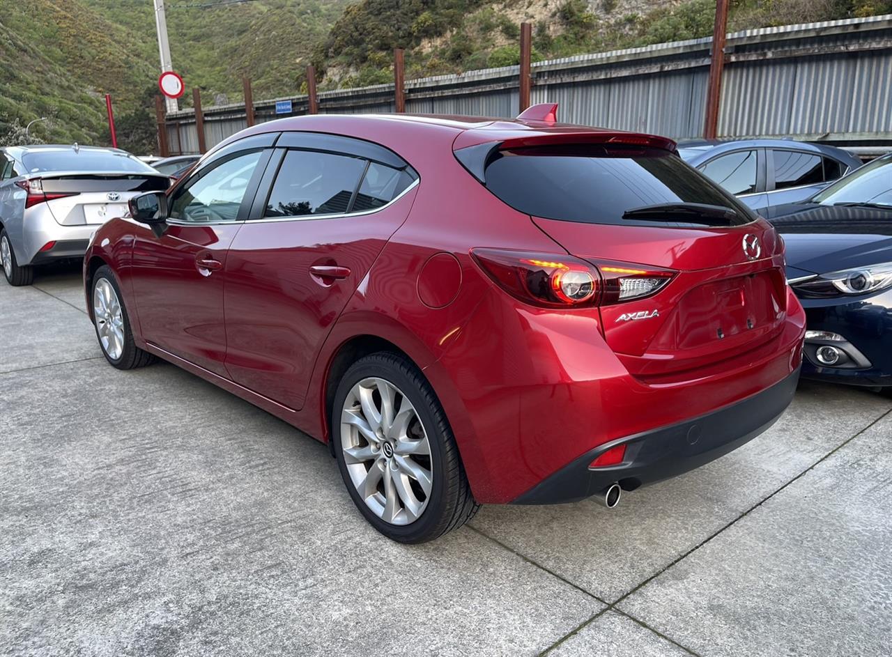 2014 Mazda Axela