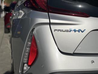 2018 Toyota Prius - Thumbnail